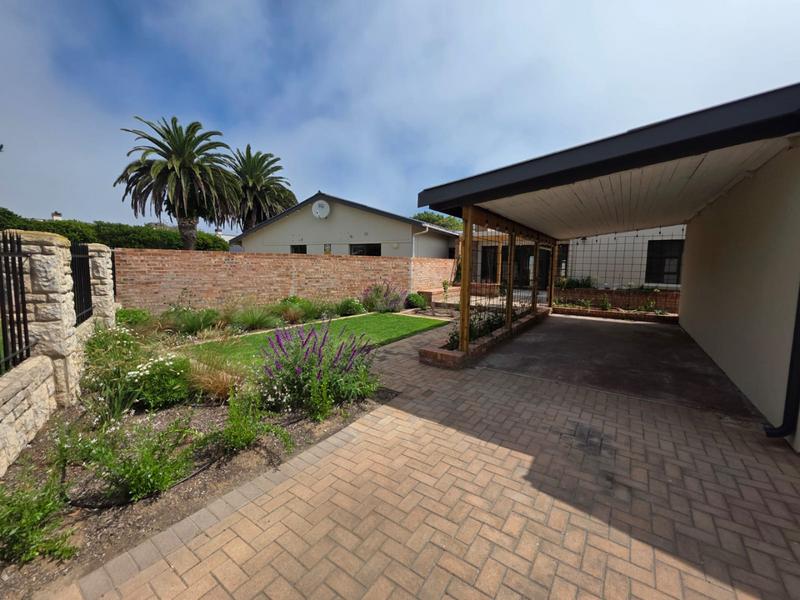 3 Bedroom Property for Sale in Hartenbos Central Western Cape